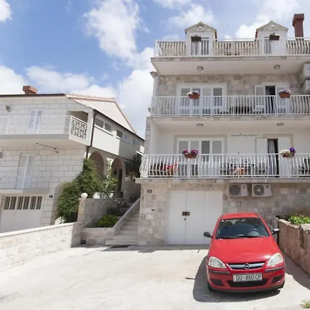 Micika - Studio With Loggia And Sea View Apartamento