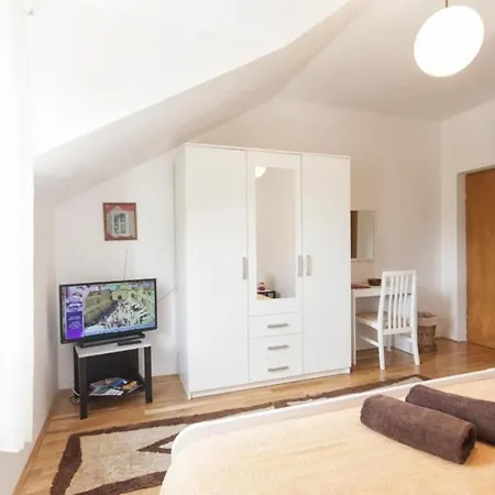 Micika - Studio With Loggia And Sea View * Zvekovica